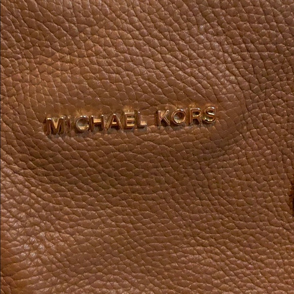 Michael Kors purse - Picture 2 of 9
